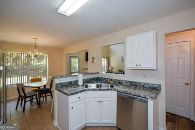 4511 Ravenwood Place # 70, Union City, GA 30291 - Photo 13