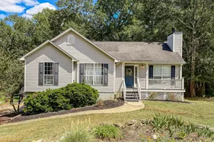 97 Spring Cir, Senoia, GA 30276 - Photo 1