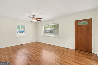 415 Taylor Street, Barnesville, GA 30204 - Photo 7