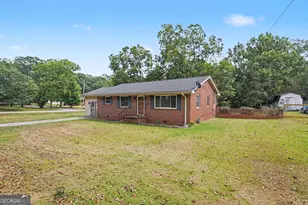 415 Taylor St, Barnesville, GA 30204 - Photo 3