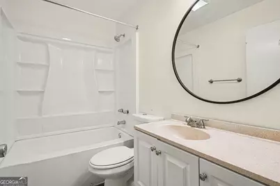 415 Taylor Street, Barnesville, GA 30204 - Photo 17