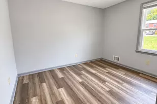 310 Freeport Dr, Lawrenceville, GA 30046 - Photo 7