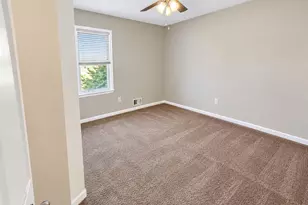 310 Freeport Dr, Lawrenceville, GA 30046 - Photo 9