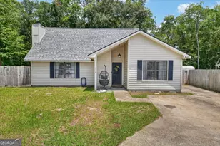 1334 Forest Lake Dr, Hinesville, GA 31313 - Photo 1