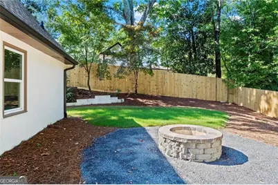 2552 Hollycreek Drive NE, Marietta, GA 30062 - Photo 45