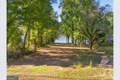 2503 Lakeshore Drive NE, Conyers, GA 30012 - Photo 7