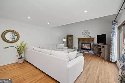 360 Darren Drive, Fayetteville, GA 30215 - Photo 9