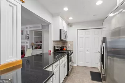 2832 Vinings Central Drive SE #143, Atlanta, GA 30339 - Photo 9