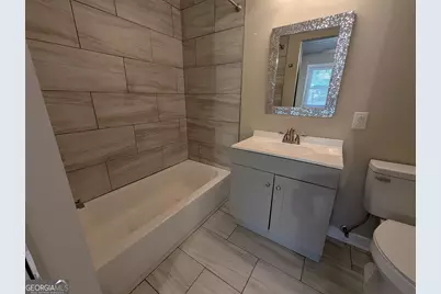 323 The Plaza #3, Athens, GA 30606 - Photo 5