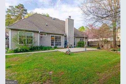 153 Kingsbrook Circle, Newnan, GA 30265 - Photo 9