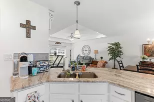 425 Lamplight Dr, Byron, GA 31008 - Photo 15
