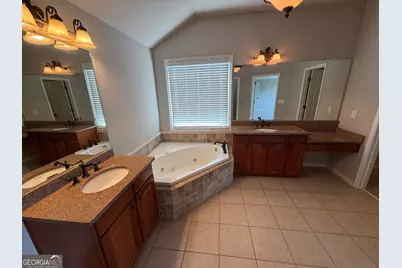 7047 Tree House Way, Flowery Branch, GA 30542 - Photo 19