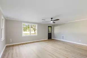 187 P J Roberts Rd, Jefferson, GA 30549 - Photo 9