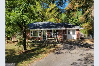 432 Lakeview Drive SW, Winder, GA 30680 - Photo 1