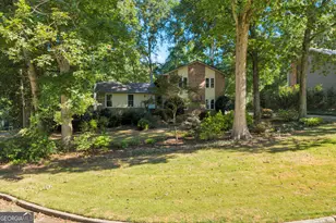 832 Sweet Briar Ln SE, Conyers, GA 30094 - Photo 7