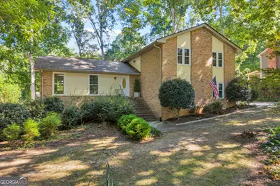 832 Sweet Briar Lane SE, Conyers, GA 30094 - Photo 3