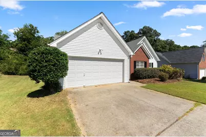 302 Shenandoah Circle, Winder, GA 30680 - Photo 3