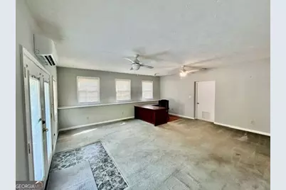 204 Lafayette St, Barnesville, GA 30204 - Photo 3