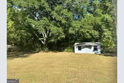 204 Lafayette St, Barnesville, GA 30204 - Photo 13