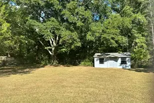 204 Lafayette St, Barnesville, GA 30204 - Photo 13