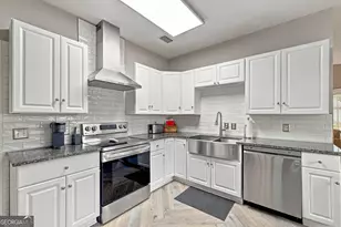 222 Circle Dr, Saint Simons, GA 31522 - Photo 13