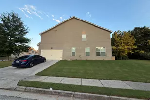 10 Oakwood Dr, Covington, GA 30016 - Photo 3
