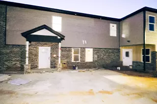 252 Beau Claire Cir, Byron, GA 31008 - Photo 1