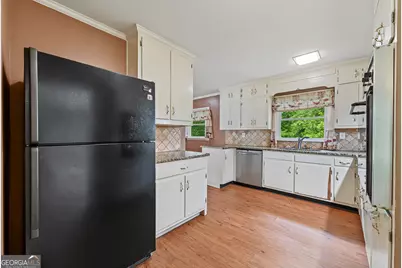 669 S Hill Street, Griffin, GA 30224 - Photo 9