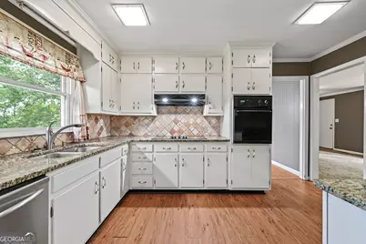 669 S Hill Street, Griffin, GA 30224 - Photo 11