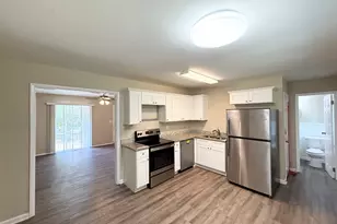 6979 Bruce Cir, Lithonia, GA 30058 - Photo 5