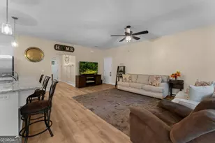 1028 Meloney Dr, Hinesville, GA 31313 - Photo 7