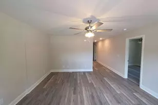 212B Tabor Dr, Warner Robins, GA 31093 - Photo 5