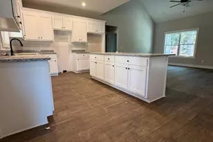 33 Peachtree St, Hartwell, GA 30643 - Photo 3