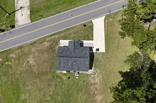 403 Auburn Rd, Glennville, GA 30427 - Photo 5