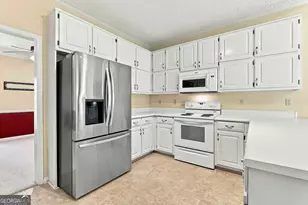 255 Weeping Willow Way, Tyrone, GA 30290 - Photo 17