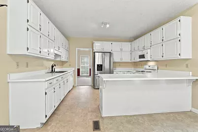 255 Weeping Willow Way, Tyrone, GA 30290 - Photo 15