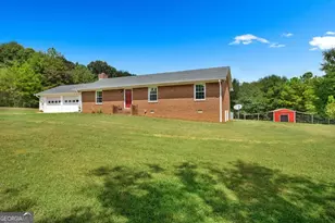 1825 Fork Creek Cir, Bowman, GA 30624 - Photo 3