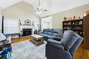 129 Gardenia Dr, Warner Robins, GA 31088 - Photo 9
