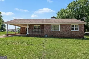 422 Bartson St, Lavonia, GA 30553 - Photo 1