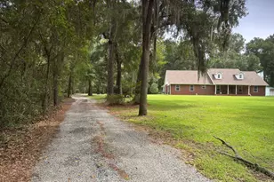 134 Spirit Ln, Brunswick, GA 31523 - Photo 1