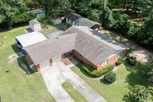 2300 Walnut Ln, Waycross, GA 31501 - Photo 7