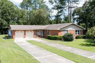 2300 Walnut Ln, Waycross, GA 31501 - Photo 3