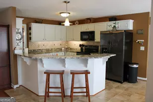100 Laketrail Dr, Griffin, GA 30223 - Photo 11