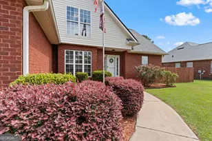 318 Christopher Luke Cir, Perry, GA 31069 - Photo 3