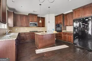 646 Toronto Cir, Hampton, GA 30228 - Photo 15