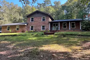 203 Woodland Dr, Calhoun, GA 30701 - Photo 1