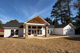 960 Cameron Mill Rd, Lagrange, GA 30240 - Photo 1