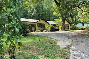 219 N Valley St, Clayton, GA 30525 - Photo 3