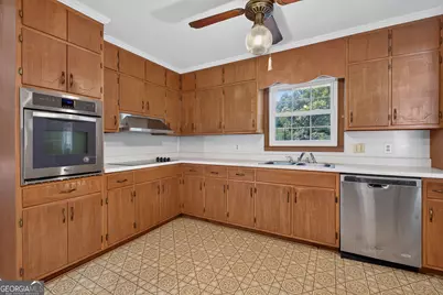 456 Adrian Place, Macon, GA 31204 - Photo 17