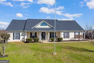 369 Kay Dr, Winder, GA 30680 - Photo 1
